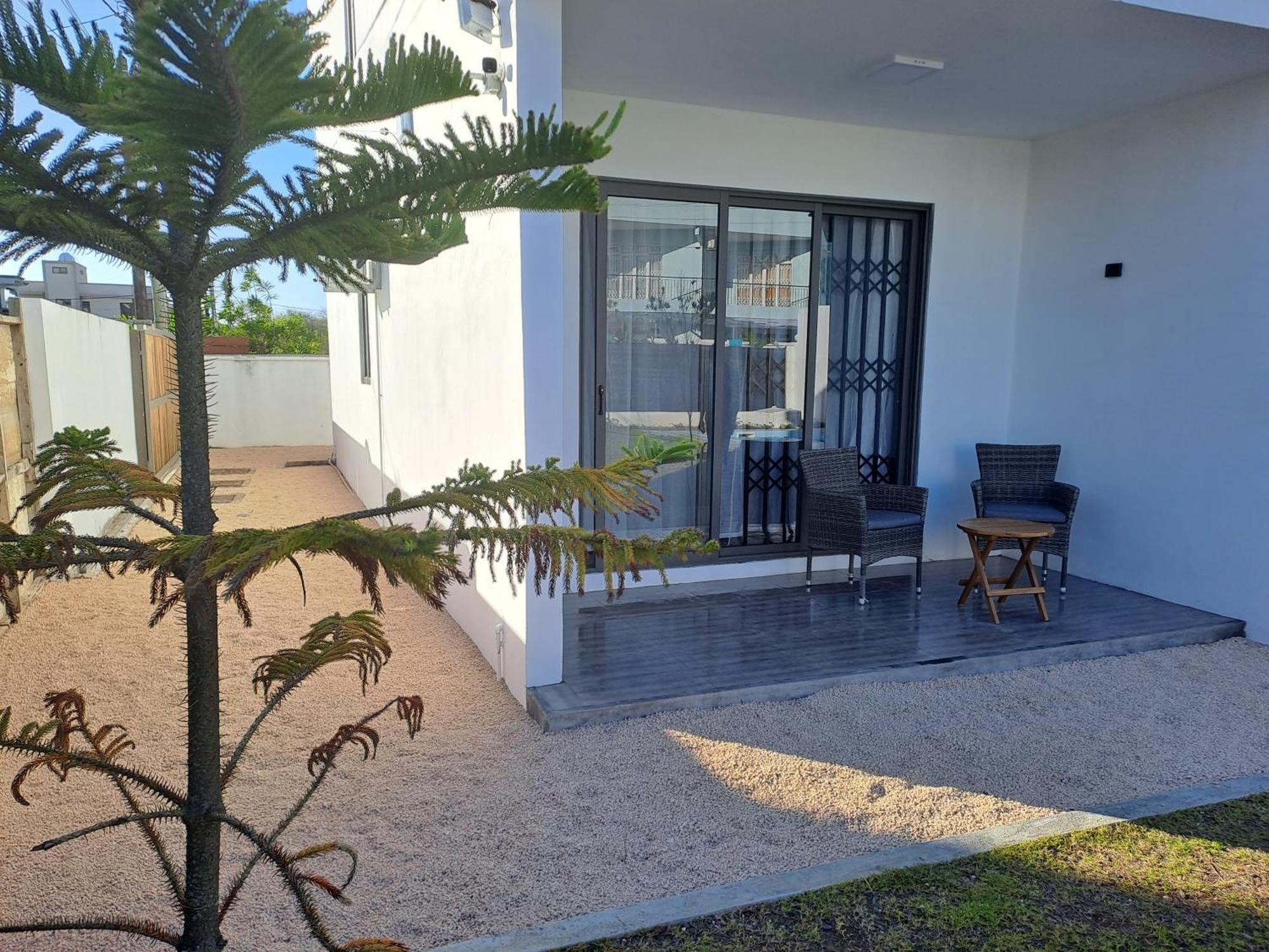 Maison Mont Choisy - One Or Two Bedrooms Apartment Trou aux Biches Exterior foto